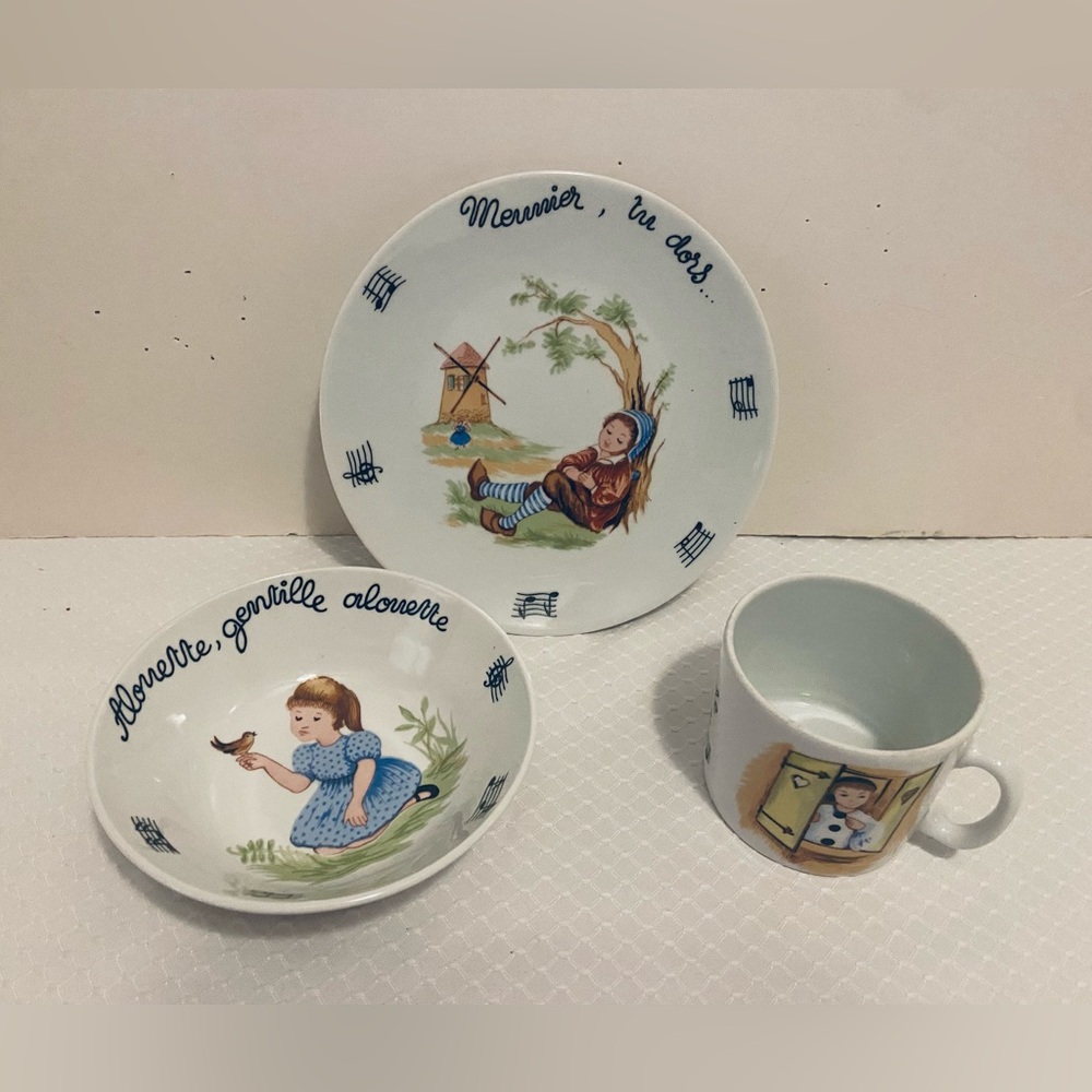 Vintage Berry Haute of France Children's Dish Set, 3pc. Excellent Condition